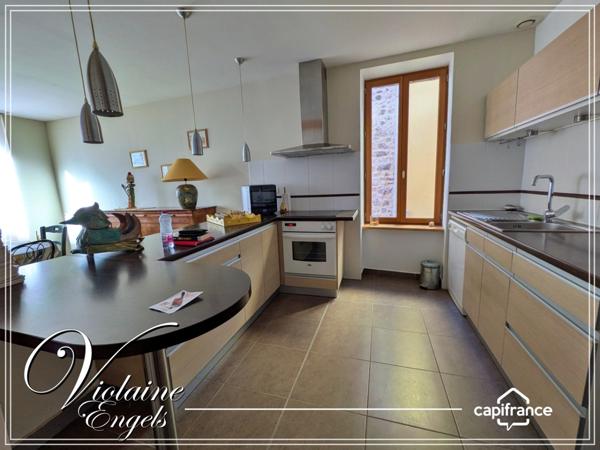 Maison de caractère au cœur de Boutenac – volumes généreux, matériaux nobles et grand garage