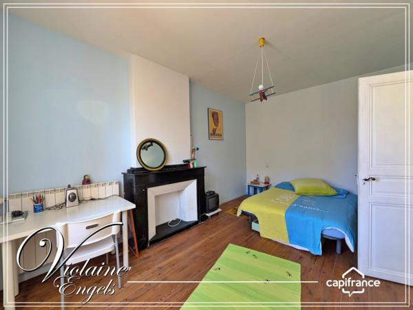 Maison de caractère au cœur de Boutenac – volumes généreux, matériaux nobles et grand garage