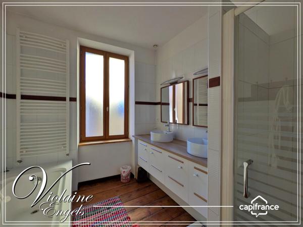 Maison de caractère au cœur de Boutenac – volumes généreux, matériaux nobles et grand garage