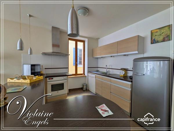 Maison de caractère au cœur de Boutenac – volumes généreux, matériaux nobles et grand garage