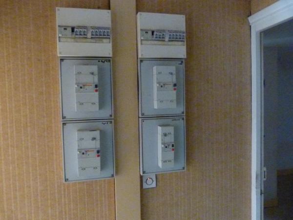Vente                                                      Immeuble
                        
                     4 pièces                      108 m2                     à Vierzon