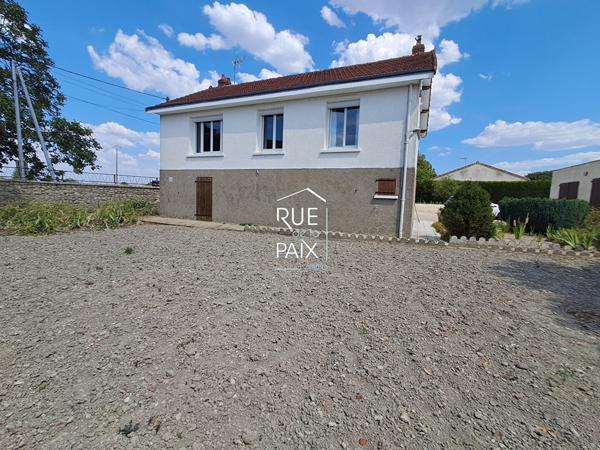 86530 AVAILLES EN CHATELLERAULT Maison sur sous sol avec grand terrain et double garage à Availles-en-Châtellerault