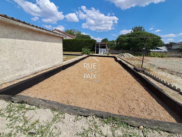 86530 AVAILLES EN CHATELLERAULT Maison sur sous sol avec grand terrain et double garage à Availles-en-Châtellerault