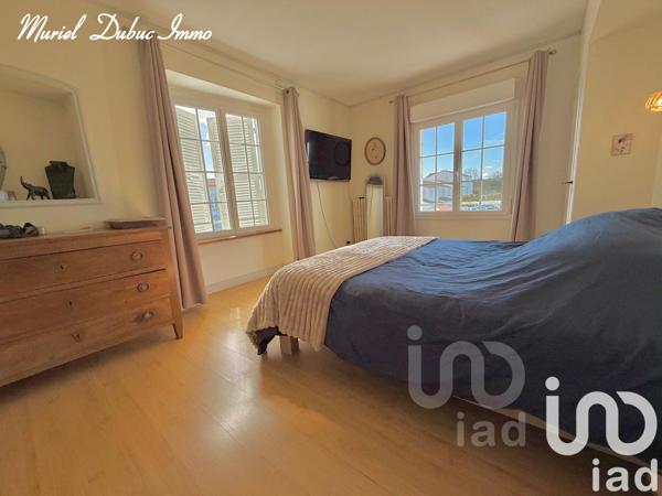 Maison à vendre 12 pièces 245 m² Saujon