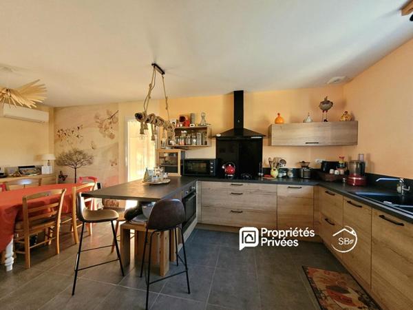 JOYEUSE - ardèche méridionale- Villa meublée de plain-pied, terrasse sud et jacuzzi 278 000  | 80 m² | Terrain de 803 m²