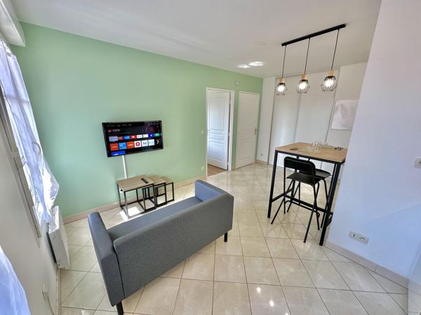 Saint-Fargeau-Ponthierry (77310) A louer studio meublé à Saint-Fargeau-Ponthierry