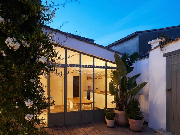 Maison d’architecte en centre village