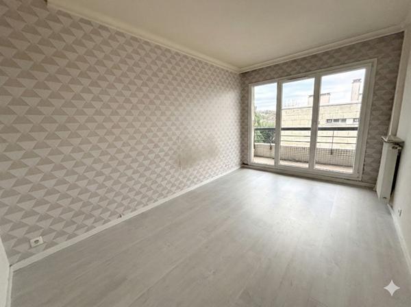 APPARTEMENT 3P LUMINEUX avec GRAND BALCON ET PARKING - CENTRE DE SOISY SOUS MONTMORENCY