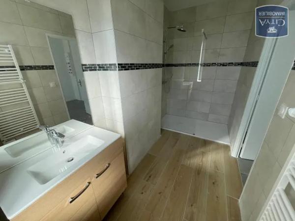 Appartement à louer 3 pièces 68.82m² Bourg-en-Bresse (01000)
