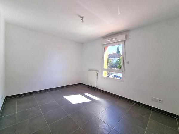 Appartement  2 pièce(s) 49 m2 Toulon Est