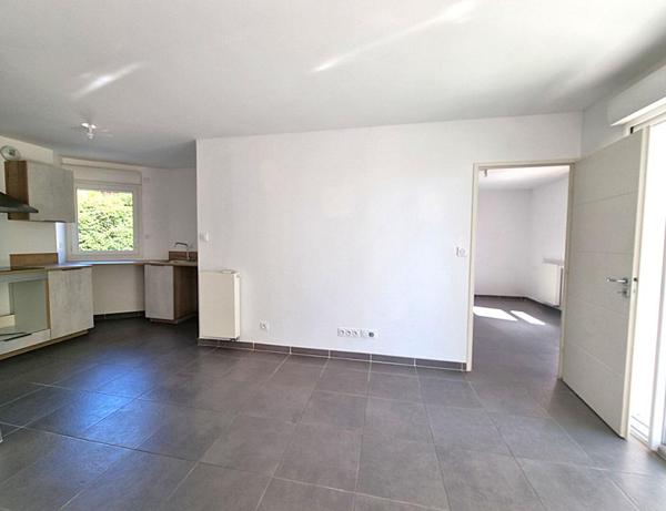 Appartement  2 pièce(s) 49 m2 Toulon Est