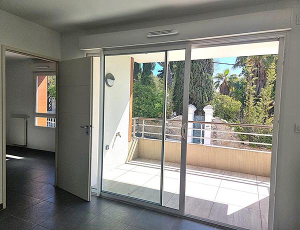 Appartement  2 pièce(s) 49 m2 Toulon Est