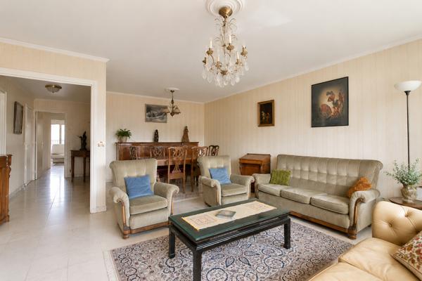 Appartement Paris 4 pièce(s) 85.62 m2