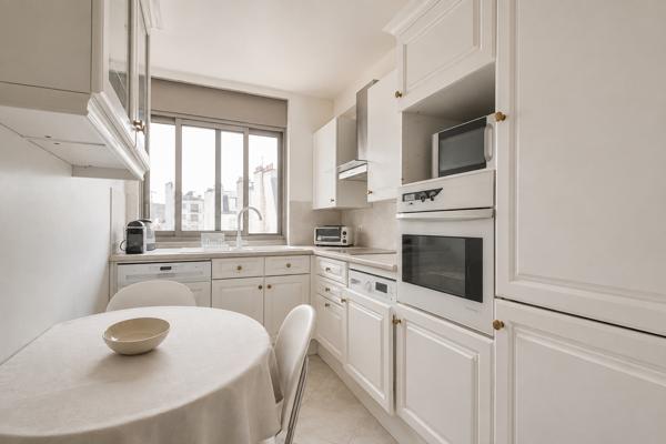 Appartement Paris 4 pièce(s) 85.62 m2