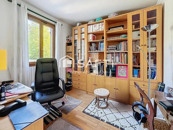 Maison familiale proche gare, beau jardin