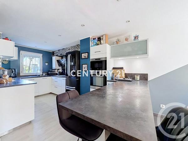 Maison à vendre  6 pièces - 97 m 2   NOISY LE GRAND  - 93