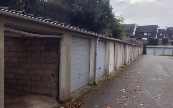 Stationnement à louer    12,50 m2 Brest