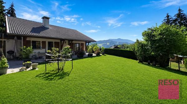 MAISON AU CALME AVEC VUE GRAND TERRAIN
