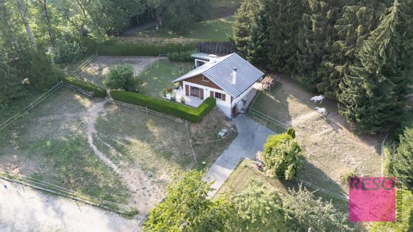 MAISON AU CALME AVEC VUE GRAND TERRAIN