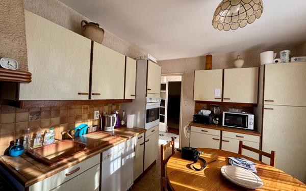 Maison à vendre    8 pièces •  Pineuilh