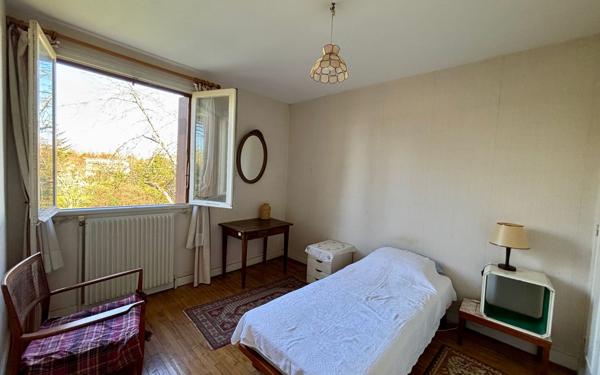 Maison à vendre    8 pièces •  Pineuilh