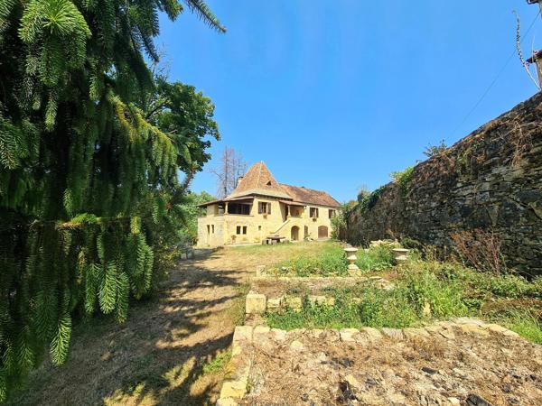 Maison de Charme en Dordogne avec Terrasse Couverte et Vue Panoramique – 20 Minutes de Sarlat