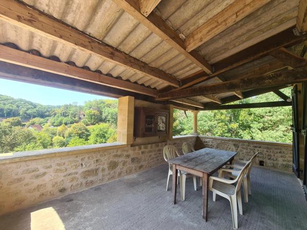 Maison de Charme en Dordogne avec Terrasse Couverte et Vue Panoramique – 20 Minutes de Sarlat