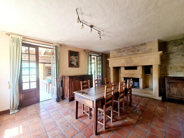 Maison de Charme en Dordogne avec Terrasse Couverte et Vue Panoramique – 20 Minutes de Sarlat