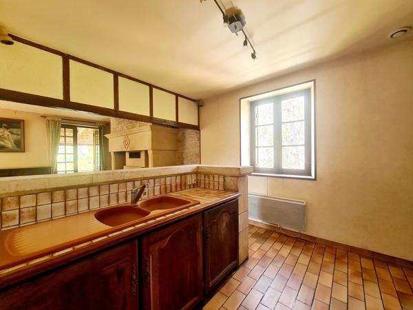 Maison de Charme en Dordogne avec Terrasse Couverte et Vue Panoramique – 20 Minutes de Sarlat