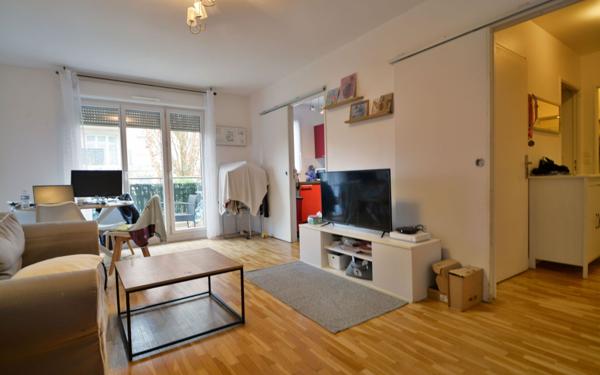 Appartement à vendre    2 pièces • 45 m2 Montévrain