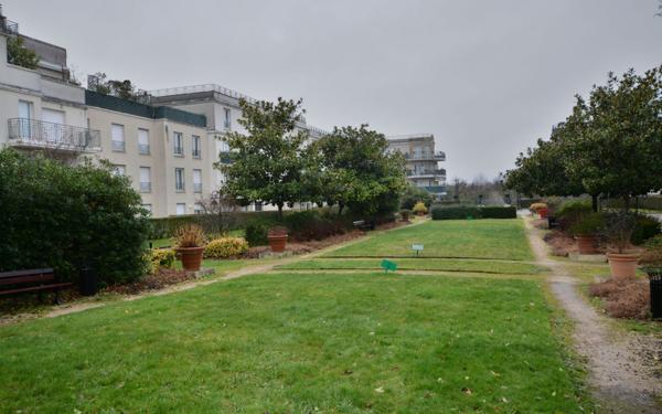 Appartement à vendre    2 pièces • 45 m2 Montévrain