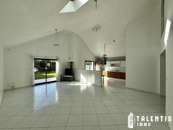 GRANDCHAMP-DES-FONTAINES | MAISON CONTEMPORAINE ( 151m² | 5 chambres )