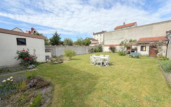 Maison à vendre    4 pièces •  Le Blanc-Mesnil