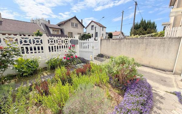 Maison à vendre    4 pièces •  Le Blanc-Mesnil