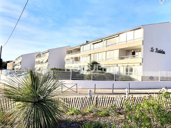 A VENDRE Appartement 2 pièces de 40 m2 AVEC UNE PLACE DE PARKING BANDOL 83150