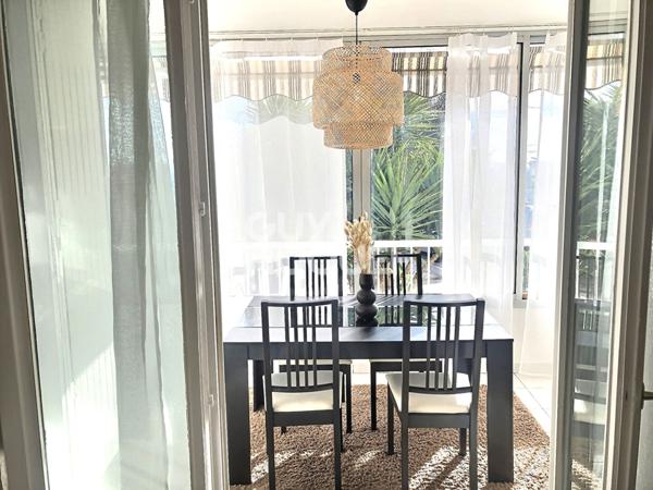 A VENDRE Appartement 2 pièces de 40 m2 AVEC UNE PLACE DE PARKING BANDOL 83150