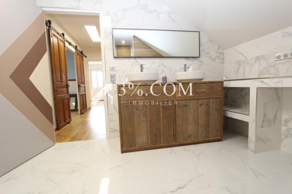 Maison
                                                                                                                                                                                                                                                                                                                        4 pièce(s)                                                                                                                                                                                                          2 chambre(s)                                                                                                                                                                                                          153  m²