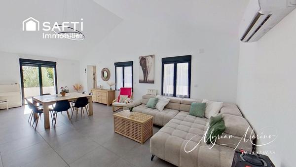 Saint-Aygulf – Villa rénovée 4 ch, piscine, double garage, proche plages