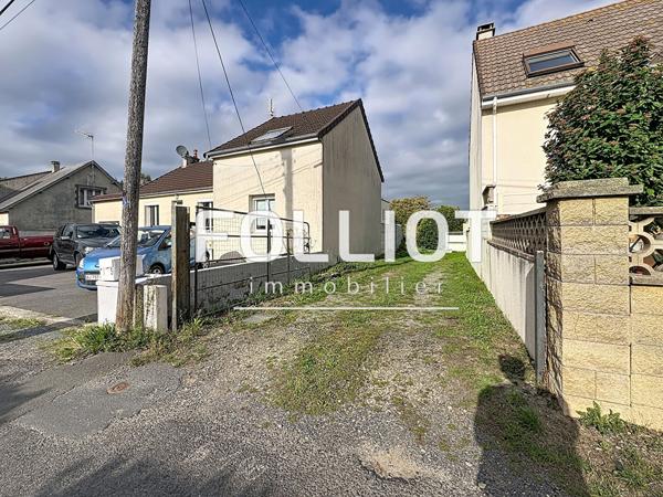Terrain à vendre de 424 m² à Donville-les-Bains - Réf. 8344sb