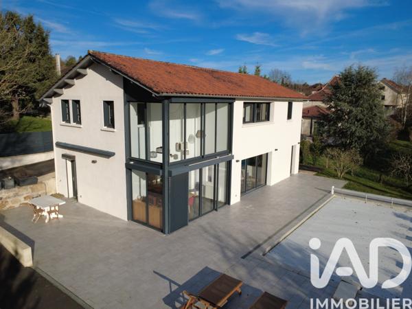 Maison à vendre 8 pièces 220 m² Figeac