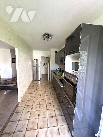 St Julien un appartement T4 avec balcon au 4ème et dernier étage