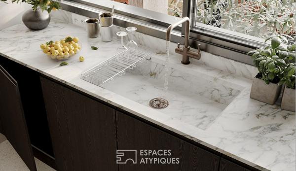 Appartement atypique avec terrasse et commerces à pied