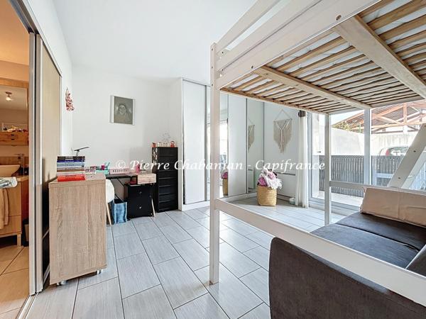 Duplex inversé (souplex) atypique à vendre - 5 pièces - 180 m² - proche douane commerces transports - COLLONGES SOUS SALEVE (74)