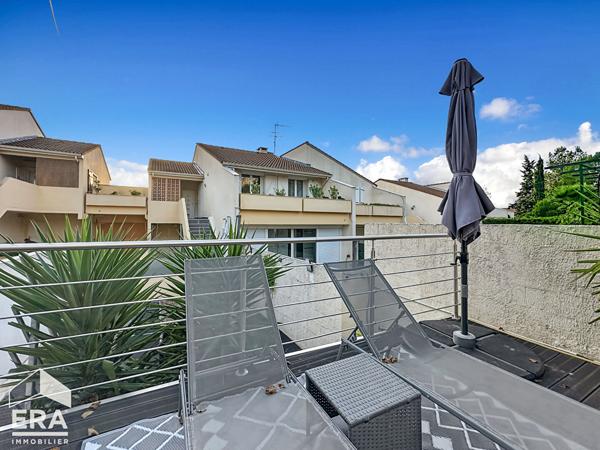 A vendre Marseille 13013 LA CROIX ROUGE Appartement T4 - 2 chambres vue dégagée calme parfait état