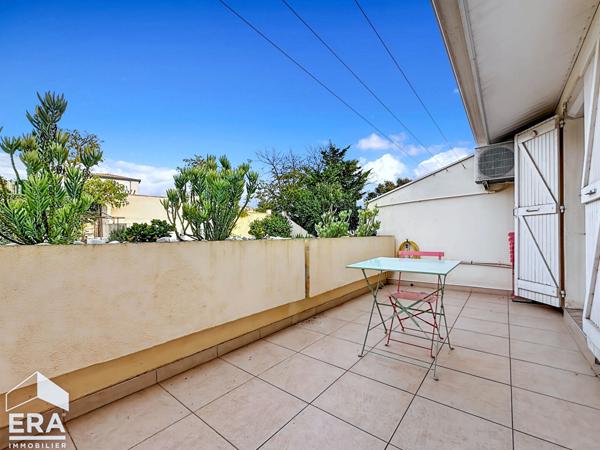 A vendre Marseille 13013 LA CROIX ROUGE Appartement T4 - 2 chambres vue dégagée calme parfait état