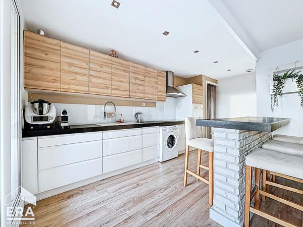 A vendre Marseille 13013 LA CROIX ROUGE Appartement T4 - 2 chambres vue dégagée calme parfait état