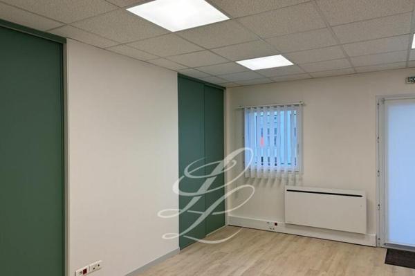 Location - BUREAUX 117 m 2