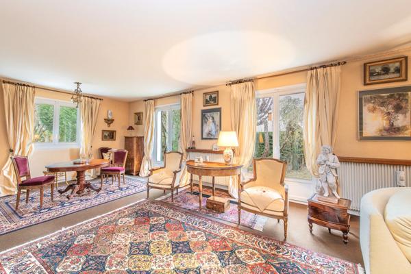 EXCLUSIVITÉ- Maison familiale en excellent état de 144m² + Garage - idéalement située en cœur de ville