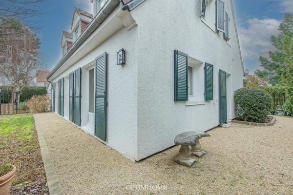 EXCLUSIVITÉ- Maison familiale en excellent état de 144m² + Garage - idéalement située en cœur de ville