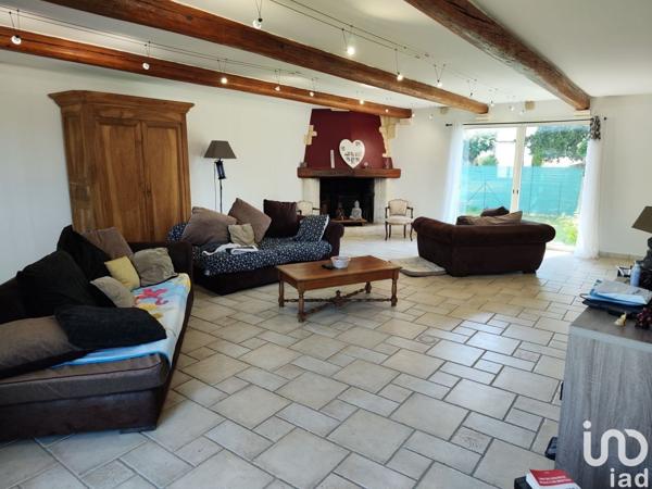 Maison 8 pièces de 258 m² à Arles (13200)